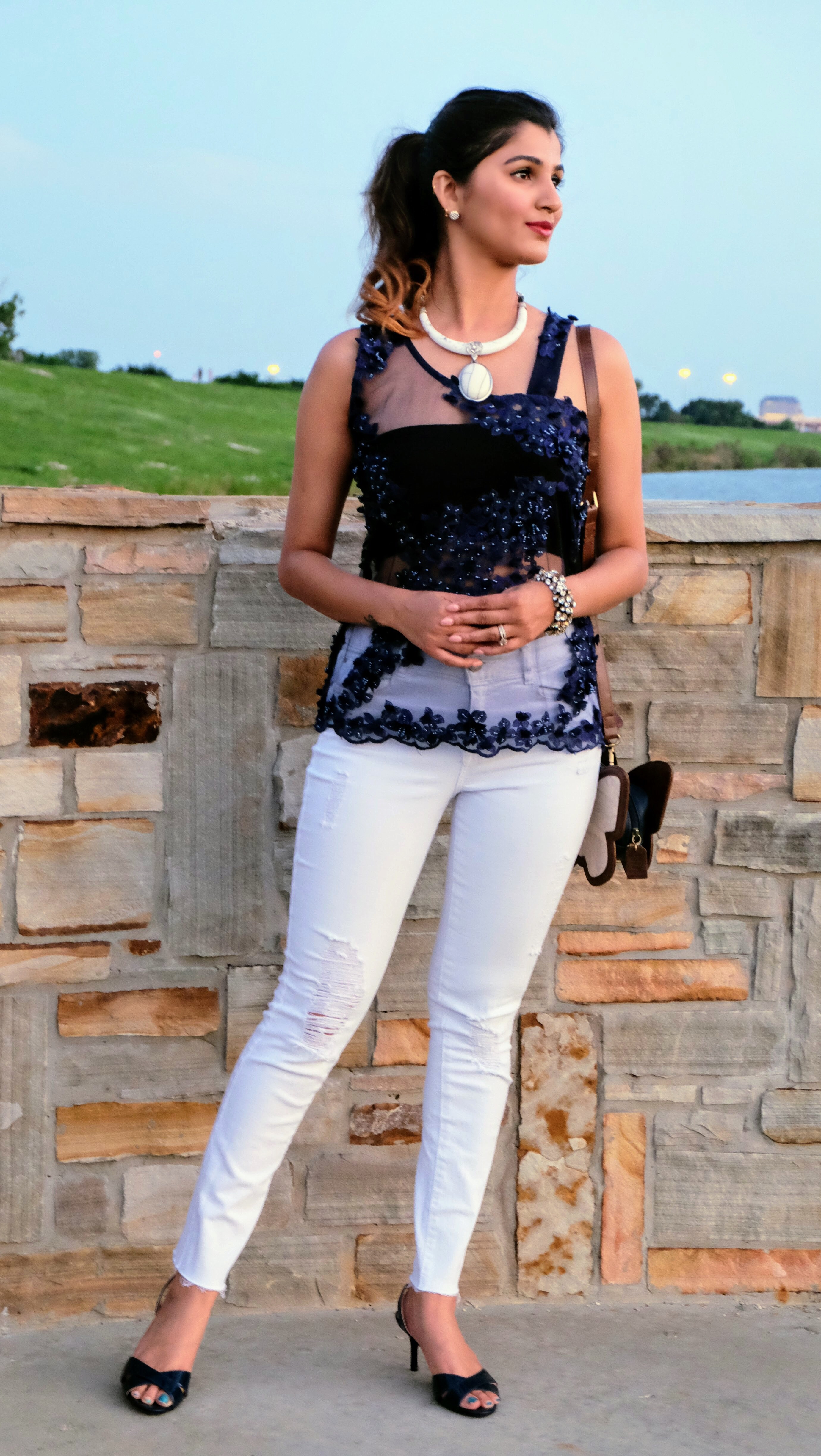 One Top - Two Looks